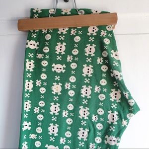 GUC LuLaRoe TC Leggings - Green & Skull Print
